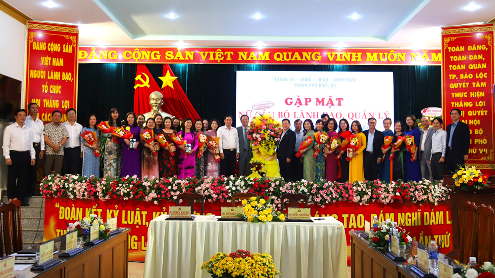 Bảo Lộc: Gặp mặt nữ cán bộ lãnh đạo, quản lý