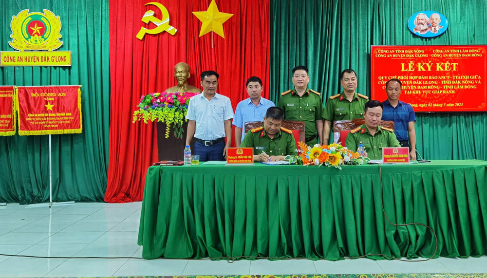 Phối hợp đảm bảo trật tự an toàn xã hội khu vực giáp ranh
