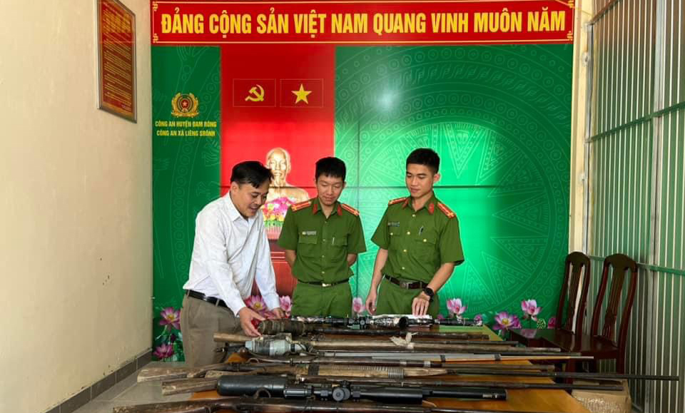 Đam Rông: Tăng cường đấu tranh với tội phạm về vũ khí, vật liệu nổ, công cụ hỗ trợ