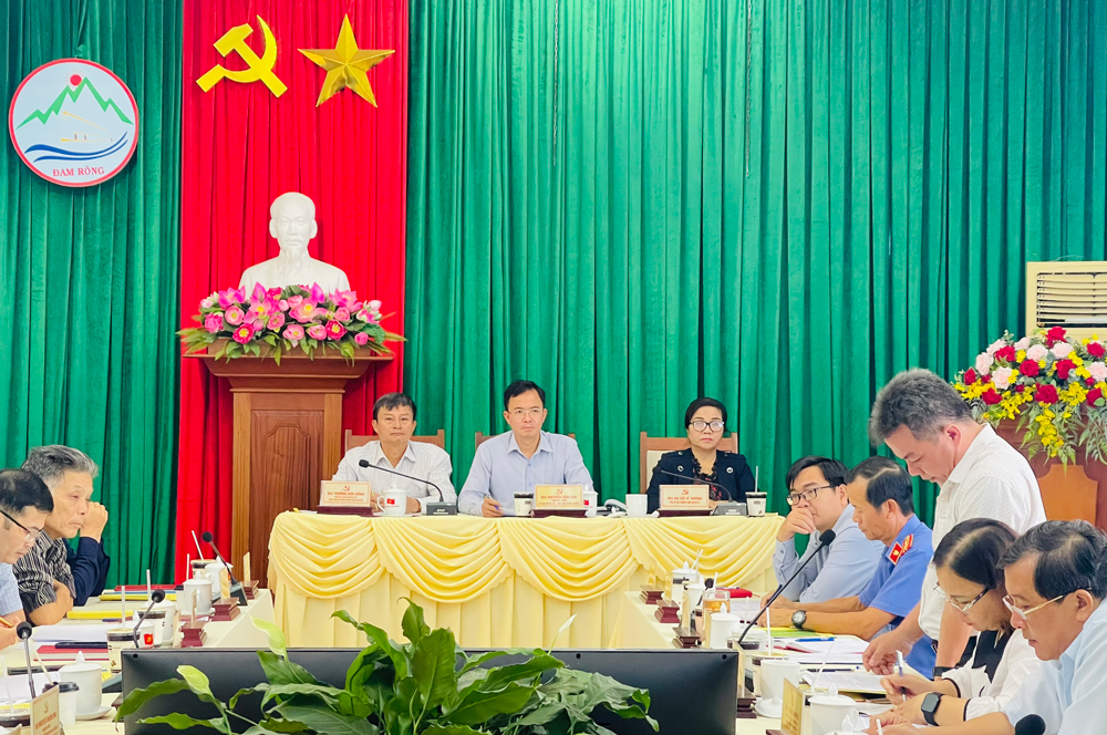 Đam Rông thực hiện quyết liệt các giải pháp bảo vệ rừng và tài nguyên, khoáng sản