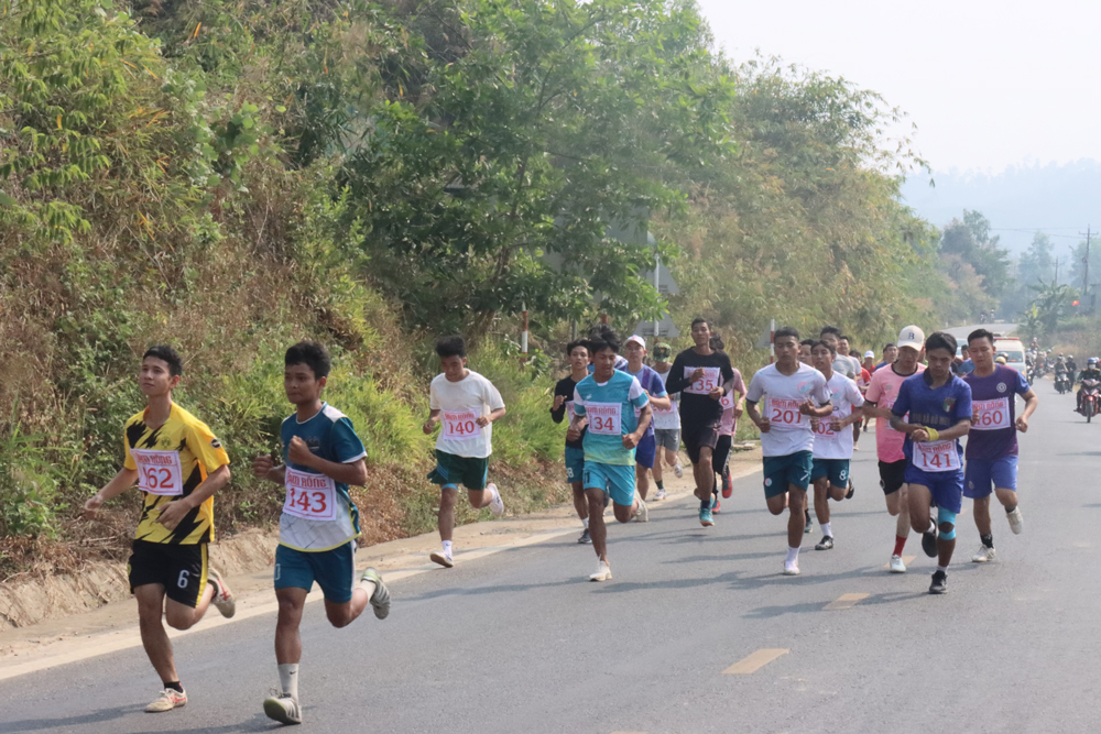 Đam Rông: Giải Việt dã truyền thống