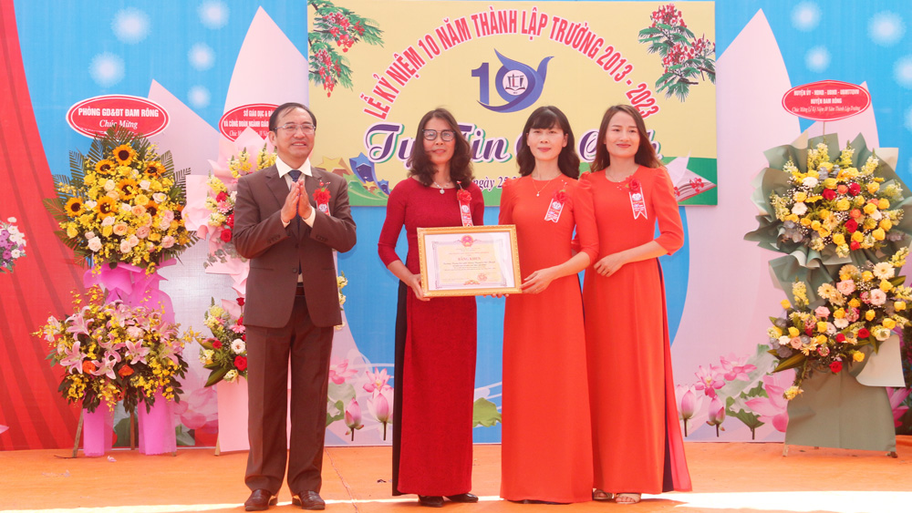 Đam Rông: Trường THPT Nguyễn Chí Thanh kỷ niệm 10 năm thành lập