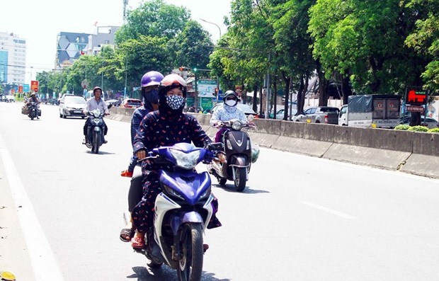 Bắc Bộ xuất hiện đợt nắng nóng đầu tiên trong năm, cao nhất 36 độ C