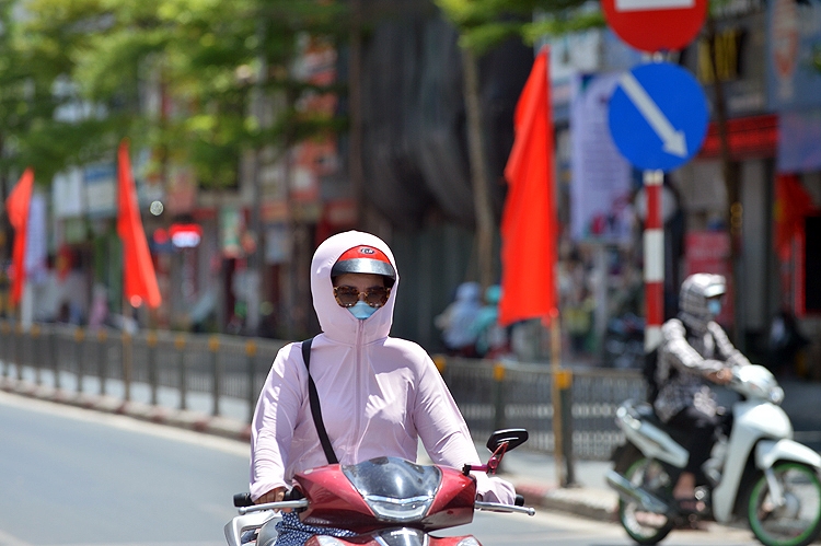 Thời tiết ngày 22/3: Nắng nóng ở nhiều khu vực, có nơi trên 38 độ