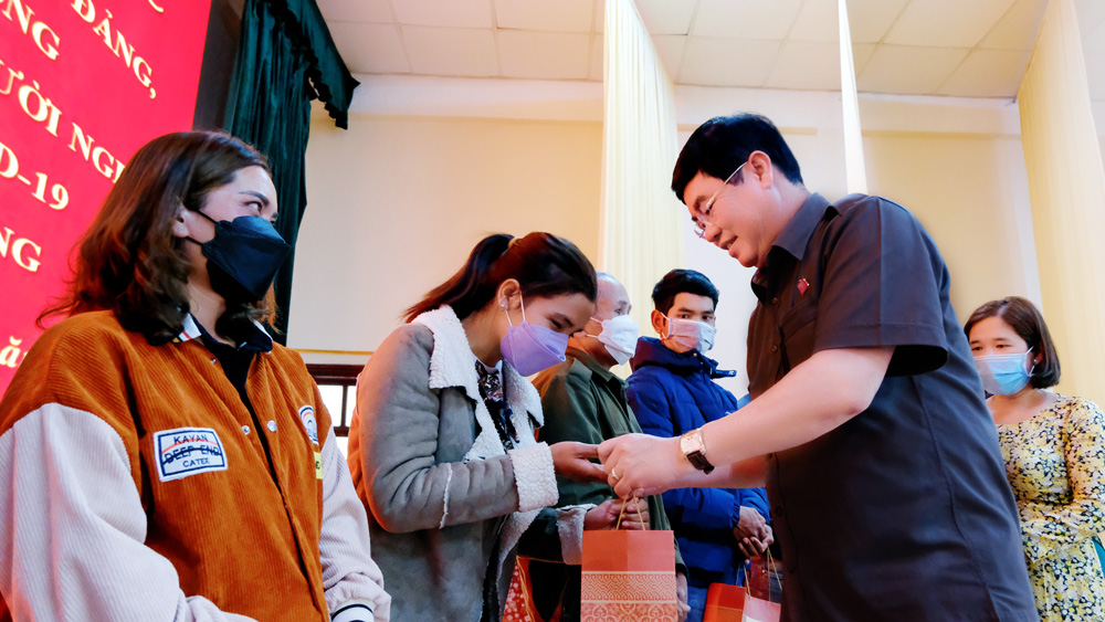 Vận động toàn xã hội vì mục tiêu giảm nghèo