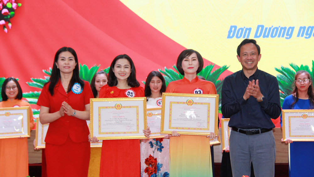 Đơn Dương: Chung khảo Cuộc thi Tìm hiểu Nghị quyết Đại hội Đảng bộ các cấp