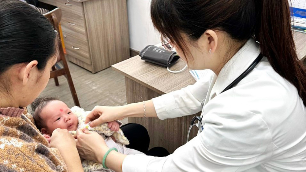 Tiêm miễn phí 1.000 liều vắc xin phòng bệnh lao cho trẻ