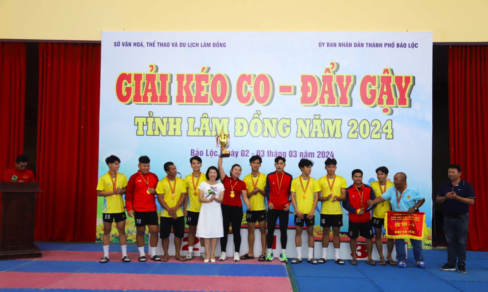 Đạ Huoai và TP Bảo Lộc thắng áp đảo tại Giải kéo co, đẩy gậy tỉnh Lâm Đồng