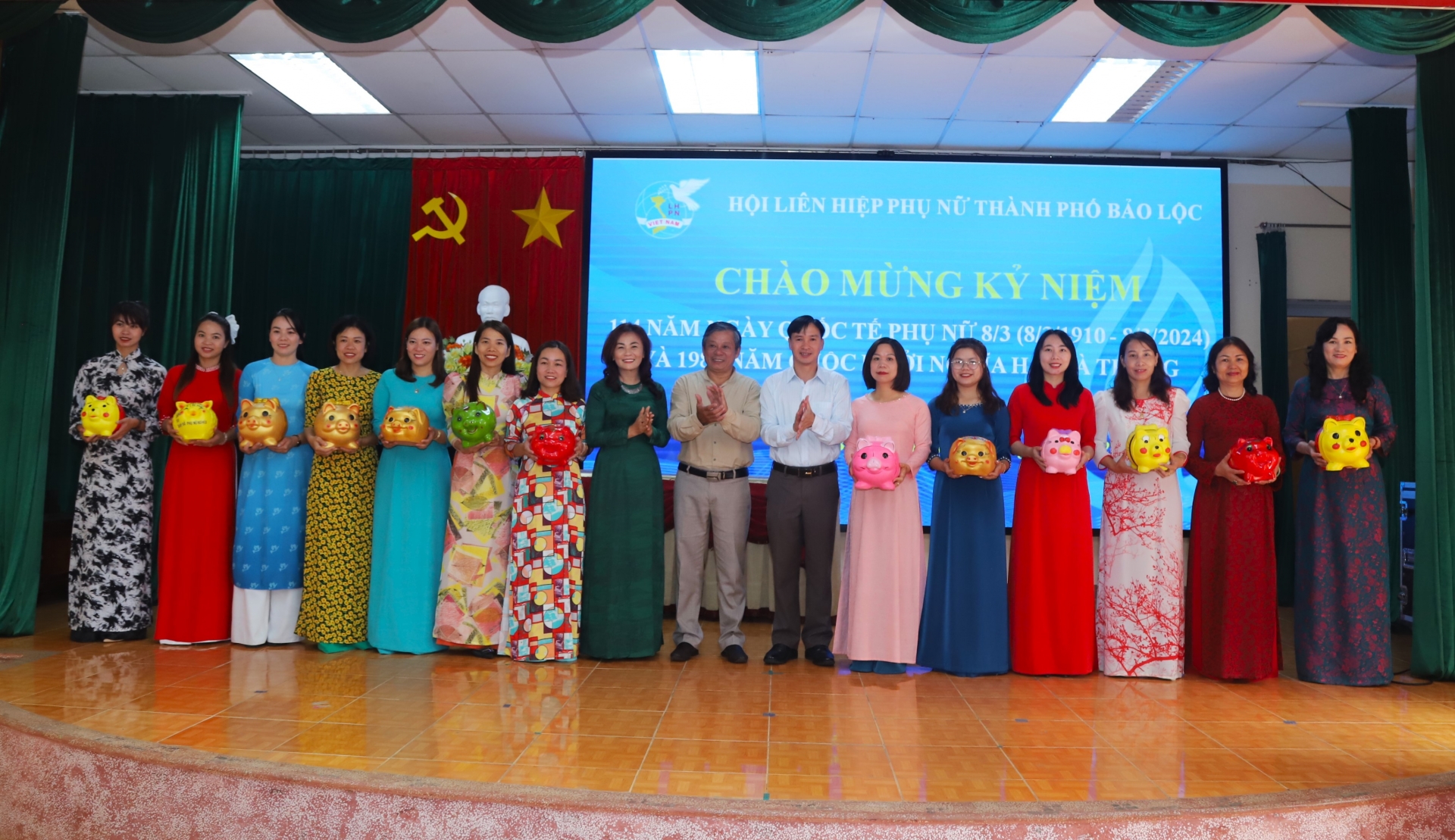 Phụ nữ Bảo Lộc triển khai 13 công trình, phần việc vượt khó giúp hội viên nghèo