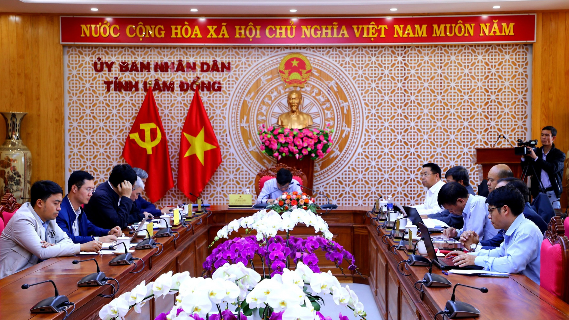 Thúc đẩy tiến độ, tập trung giải quyết vướng mắc tại các công trình, dự án trọng điểm ngành GTVT