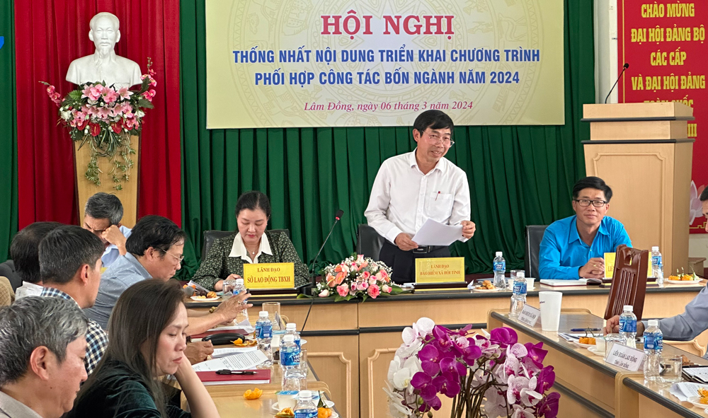 Phối hợp thực hiện đúng chính sách, pháp luật cho người lao động