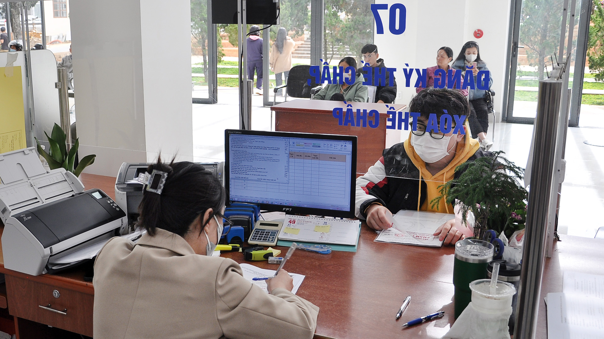Cải cách để nâng cao sự hài lòng của người dân