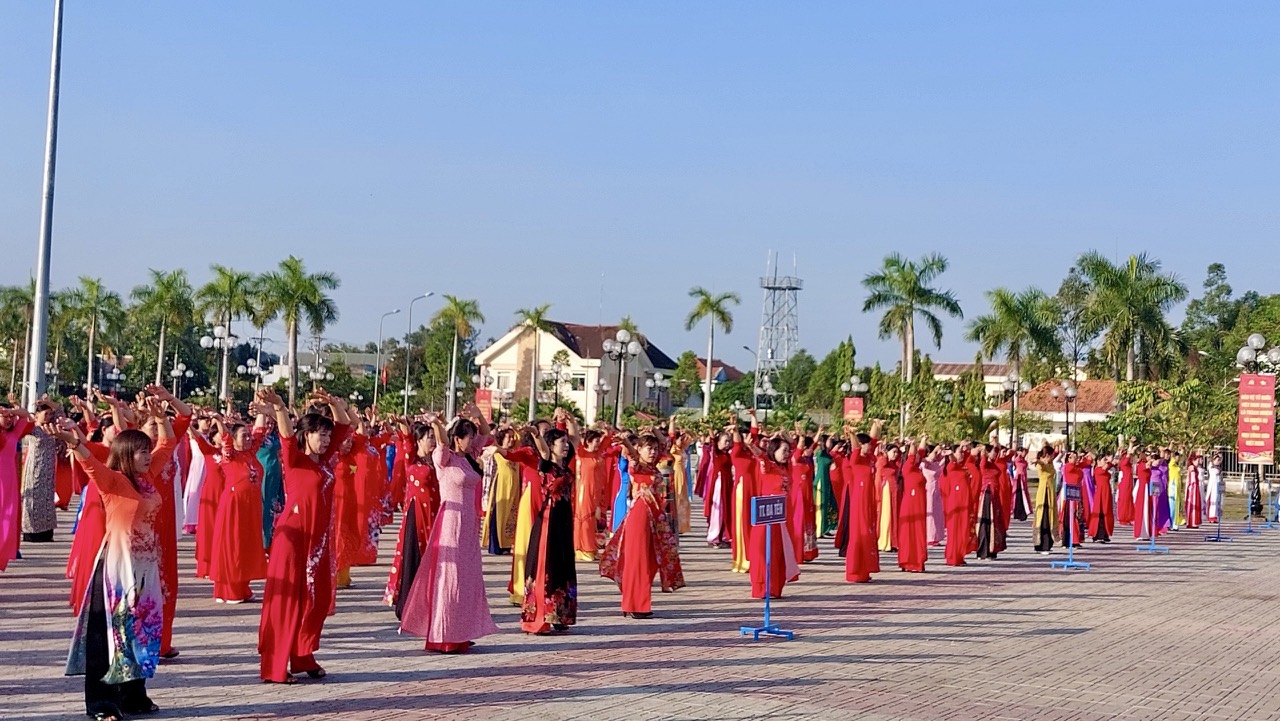 Nhiều hoạt động hưởng ứng Tuần lễ áo dài năm 2024