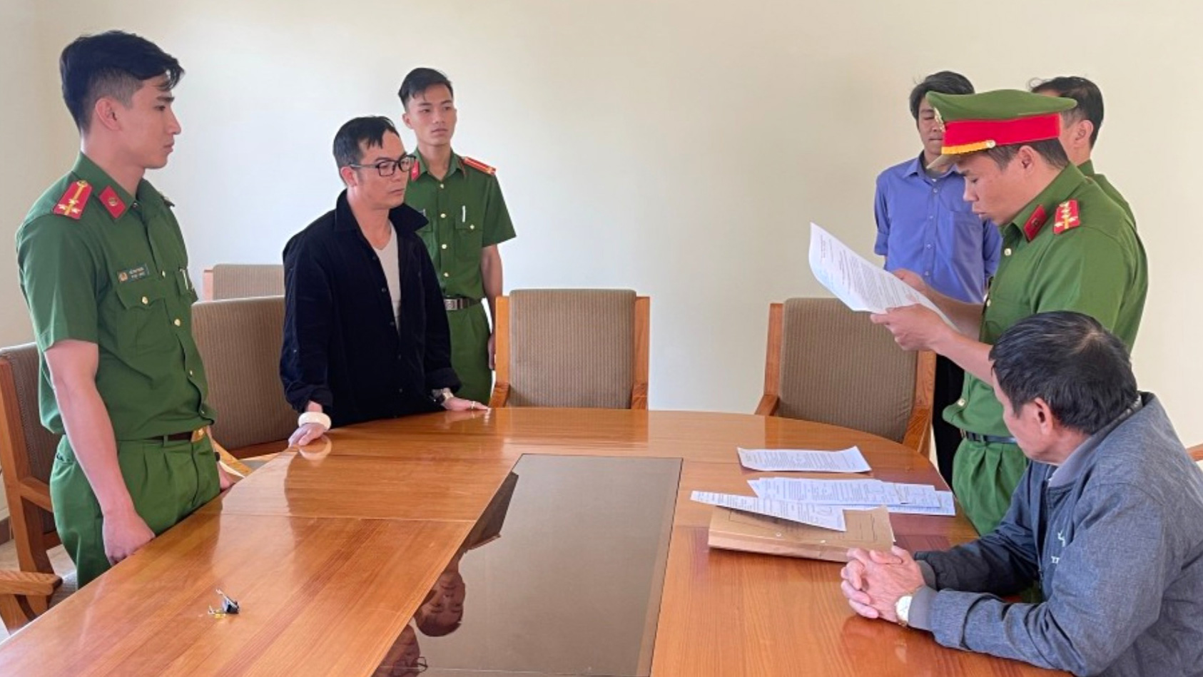 Bắt đối tượng hủy hoại hơn 2 ngàn cây atiso vì tranh chấp đất đai