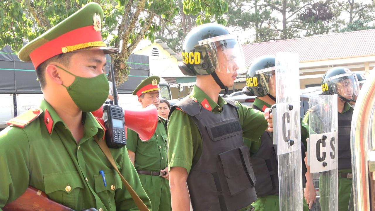 Lâm Hà: Diễn tập phương án bảo vệ nhà tạm giữ