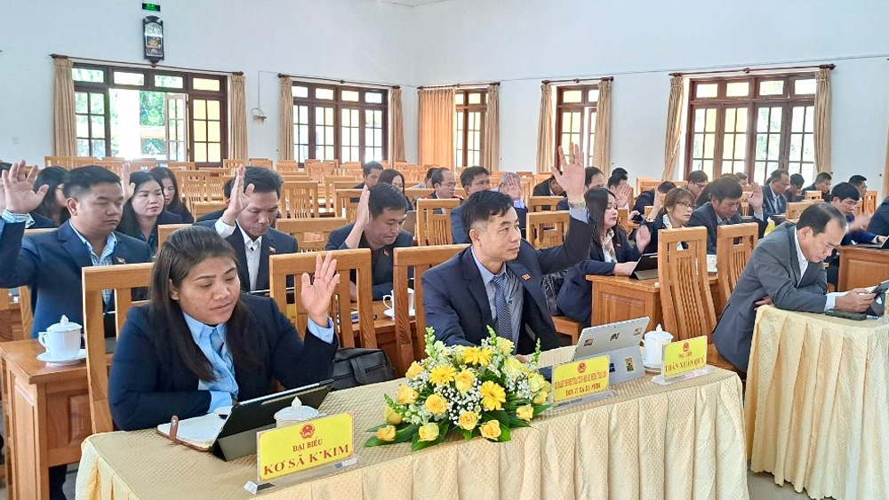 HĐND huyện Lạc Dương khóa XI tổ chức kỳ họp thứ 14