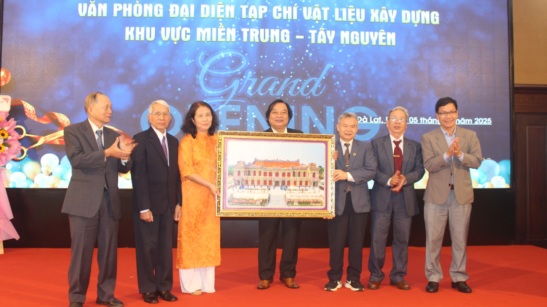 Khai trương Văn phòng đại diện Tạp chí Vật liệu xây dựng miền Trung - Tây Nguyên tại Đà Lạt