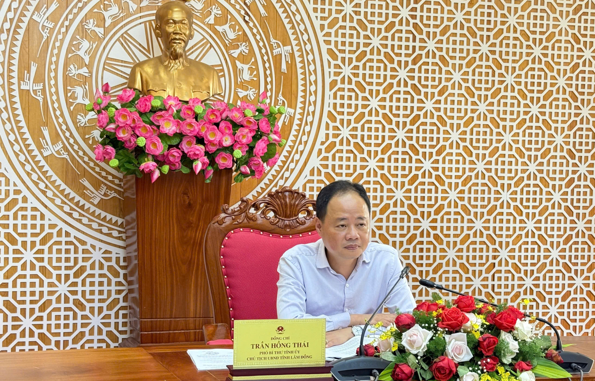 Quán triệt, triển khai thi hành các luật, nghị quyết được Quốc hội vừa thông qua