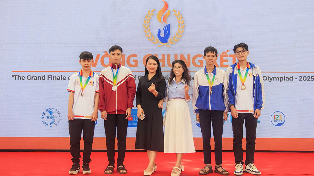 Học sinh Lâm Đồng đạt Huy chương Vàng tại Kỳ thi Olympic Tin học miền Trung - Tây Nguyên lần thứ VI