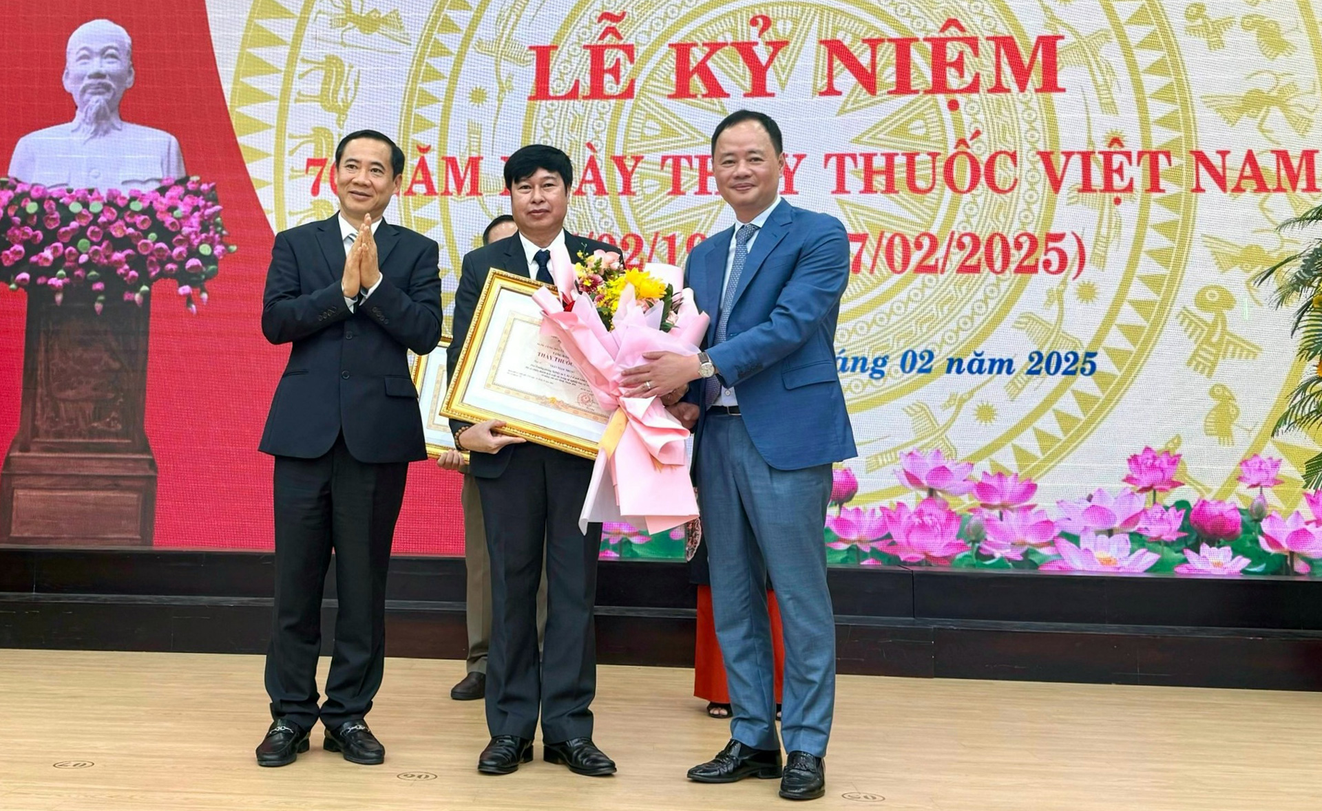 Người Thầy thuốc Ưu tú đa năng, đa nhiệm