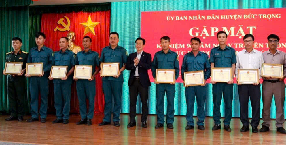 Đức Trọng tổ chức gặp mặt Kỷ niệm 90 năm Ngày truyền thống lực lượng Dân quân tự vệ 