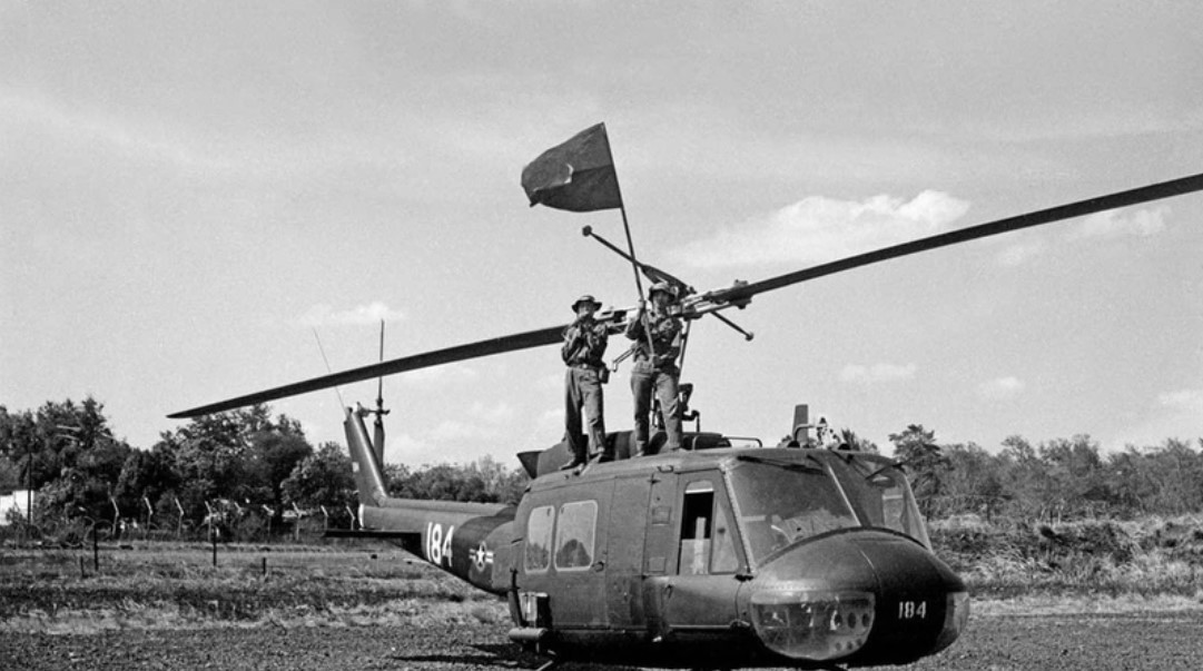 Đại thắng mùa xuân năm 1975: Ngày 30/3/1975: Quân ủy Trung ương gửi điện khen ngợi cán bộ, chiến sĩ và nhân dân Tây Nguyên