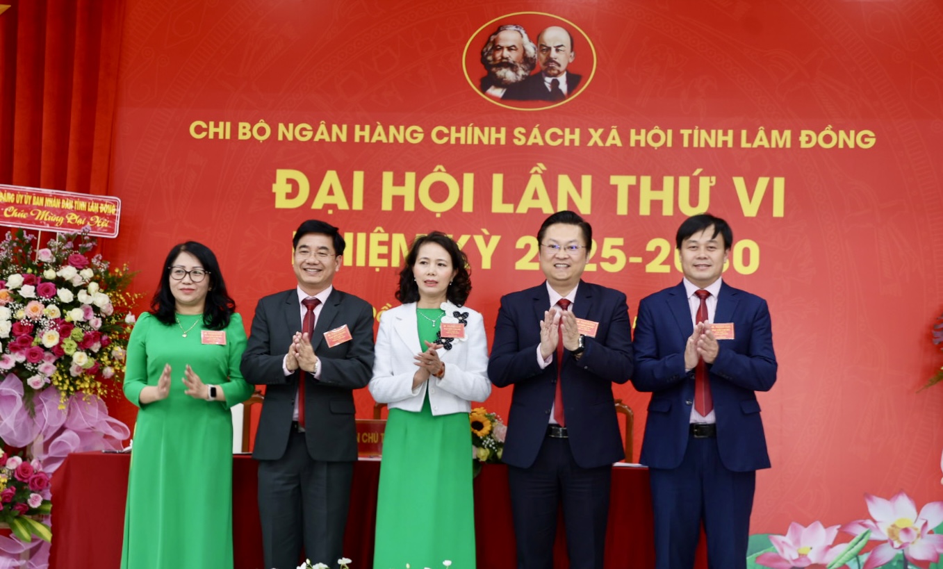 Chi bộ Ngân hàng Chính sách xã hội tỉnh Lâm Đồng tổ chức Đại hội lần thứ VI