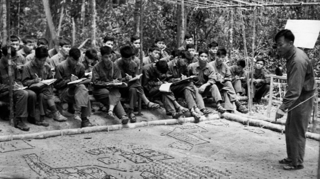 Đại thắng mùa xuân năm 1975: Ngày 8/3/1975: Bộ Tư lệnh Chiến dịch Tây Nguyên hạ quyết tâm tiến công Đức Lập