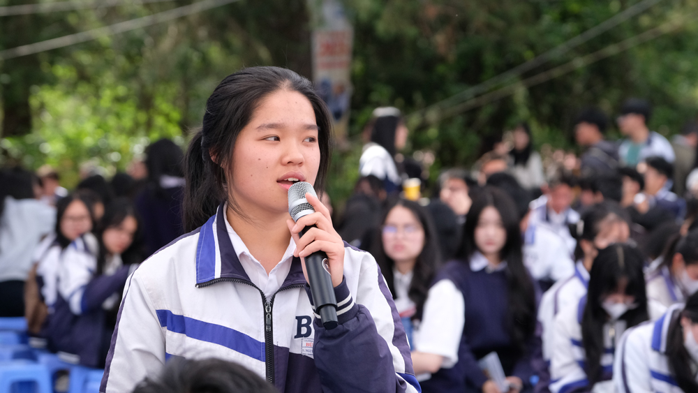 Báo Thanh Niên tổ chức Chương trình Tư vấn mùa thi cho 3.000 học sinh tại Đà Lạt
