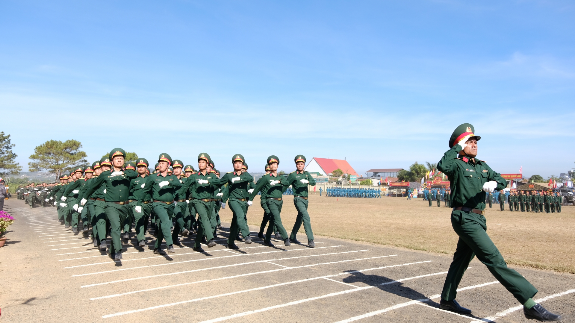 Bộ Chỉ huy Quân sự tỉnh Lâm Đồng tổ chức Lễ ra quân huấn luyện năm 2025