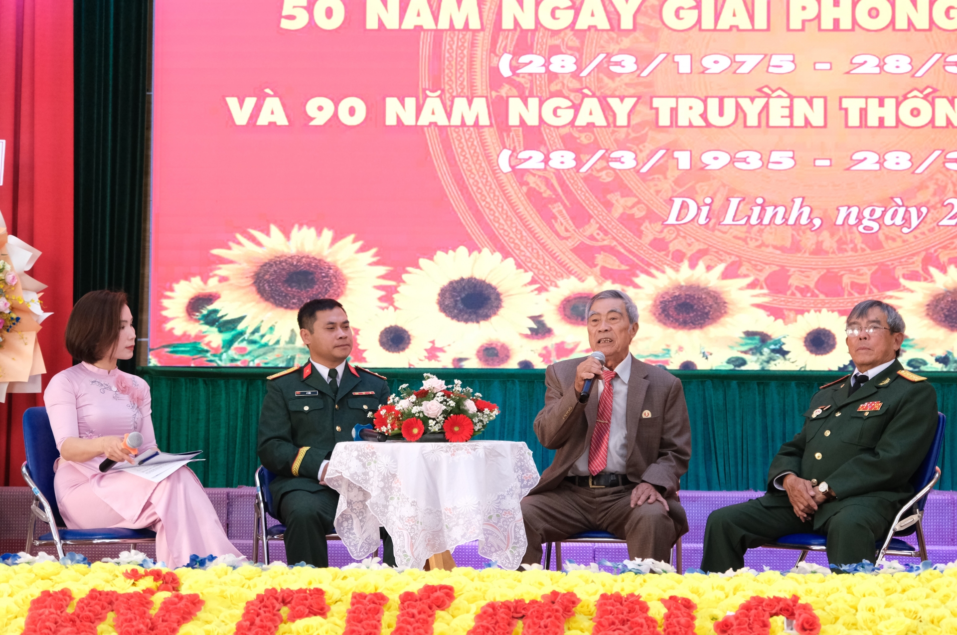 Phó Bí thư Thường trực Tỉnh ủy Lâm Đồng Phạm Thị Phúc dự Lễ Kỷ niệm 50 năm Ngày Giải phóng huyện Di Linh