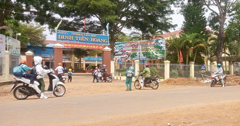 Khắc phục những tồn tại khi thi công đường tỉnh 725 qua xã Lộc Ngãi