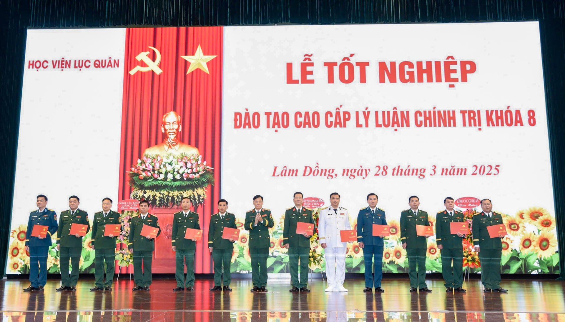 Học viện Lục quân: 100% học viên đạt khá, giỏi khóa đào tạo cao cấp lý luận chính trị