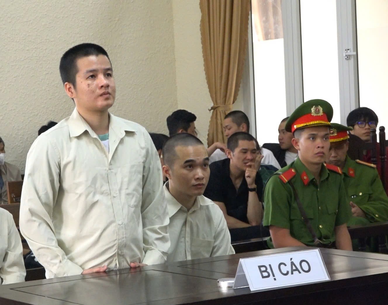 Mua bán, tổ chức sử dụng ma túy, 6 đối tượng lãnh án 84 năm tù