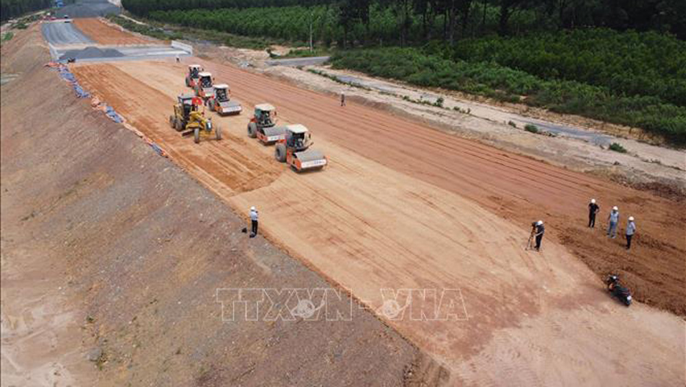 Những chính sách nổi bật về kinh tế có hiệu lực từ tháng 4/2025
