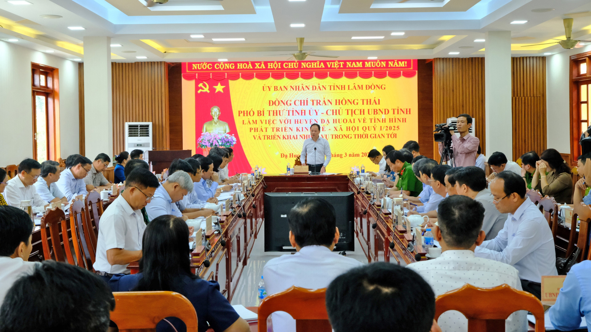 Chủ tịch UBND tỉnh Lâm Đồng Trần Hồng Thái làm việc với lãnh đạo huyện Đạ Huoai