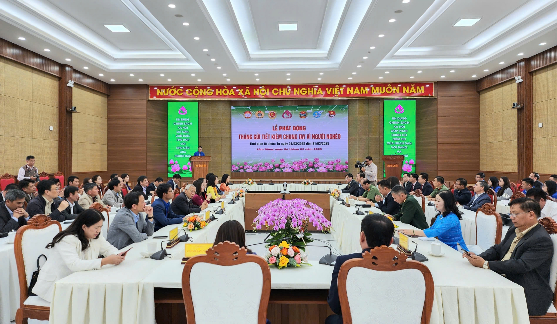 Lâm Đồng phát động Tháng gửi tiết kiệm chung tay vì người nghèo năm 2025