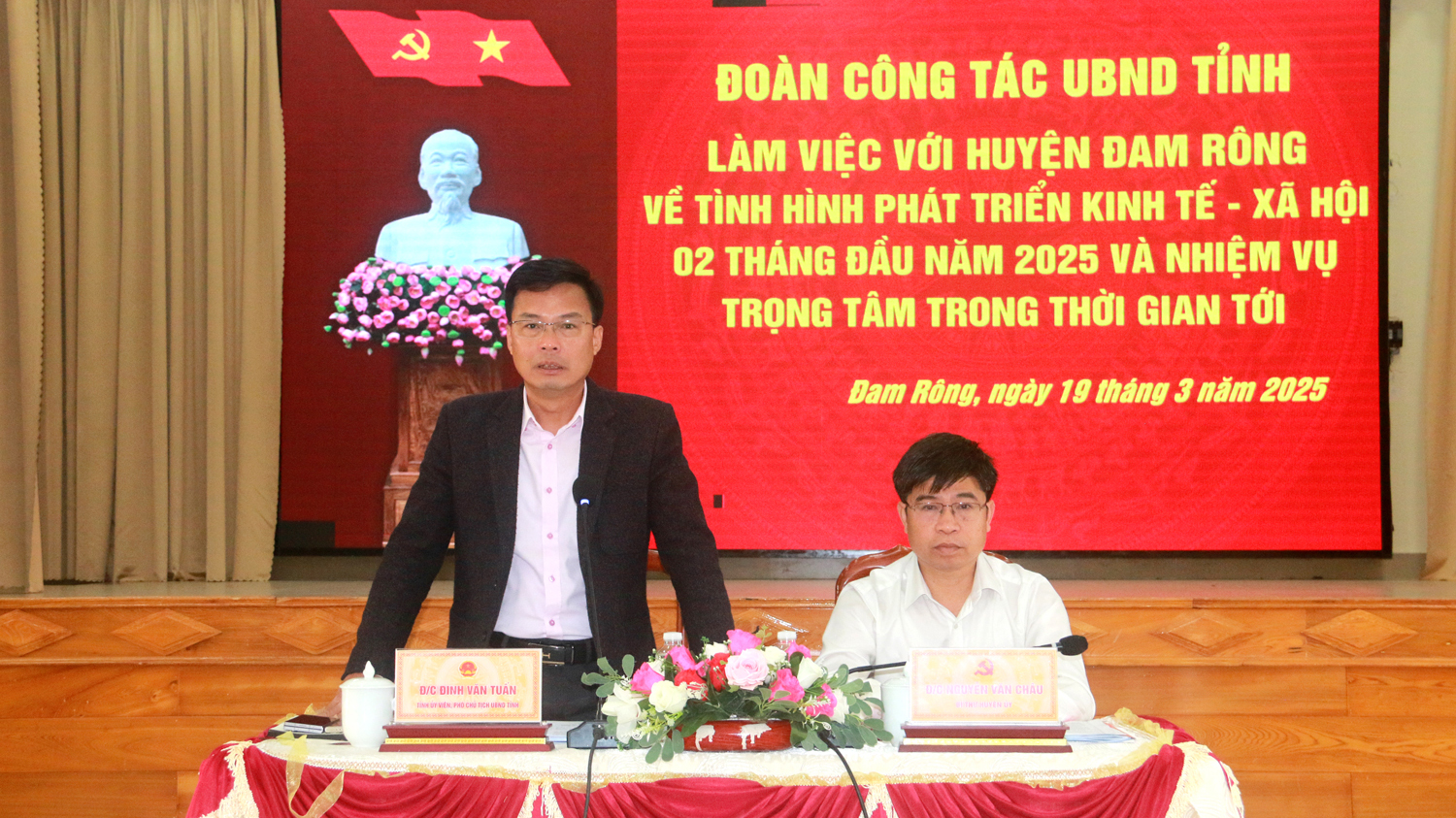 Phó Chủ tịch UBND tỉnh Đinh Văn Tuấn làm việc với huyện Đam Rông