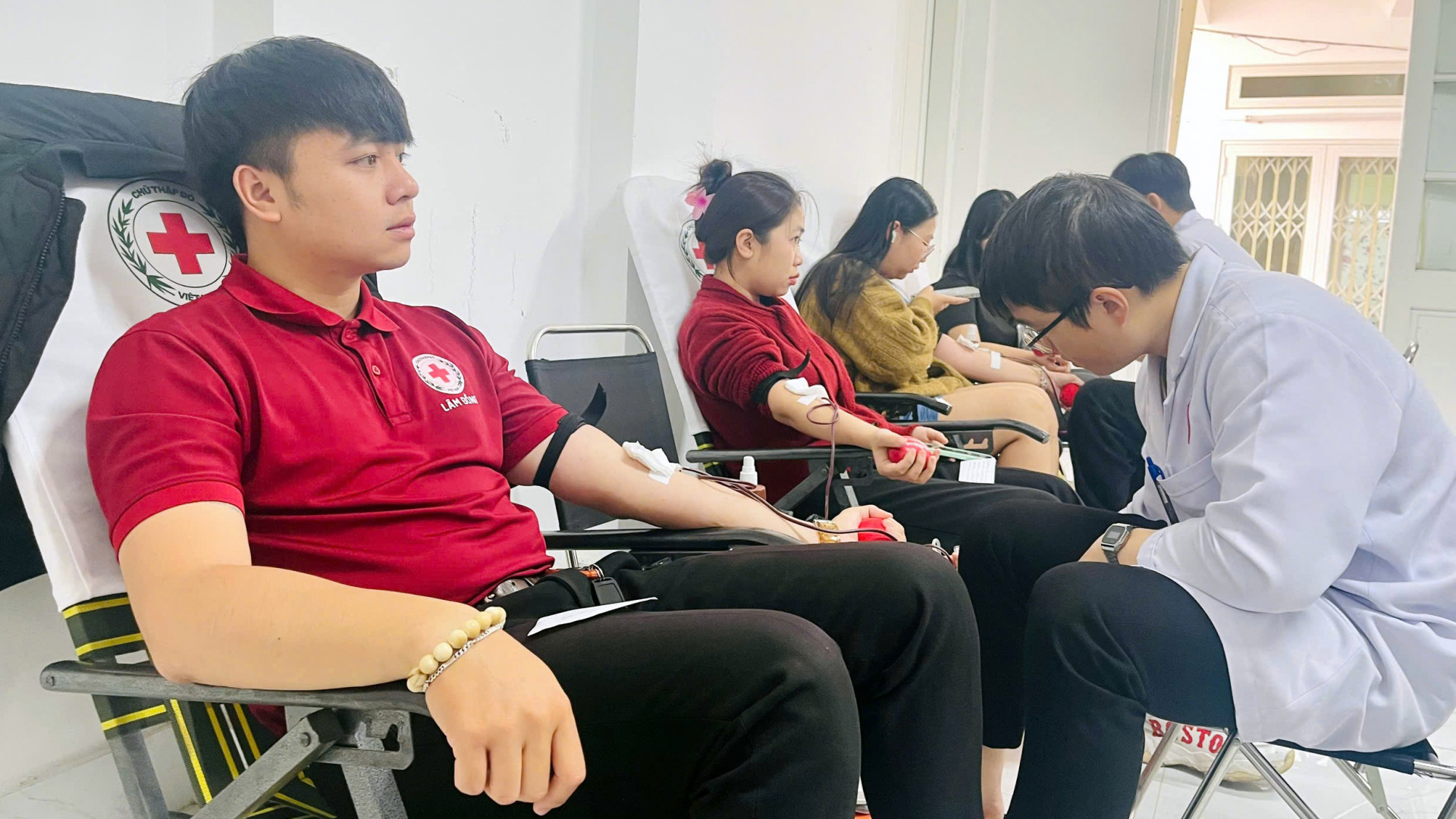 Vận động 110 đơn vị máu từ chương trình “Một giọt máu - Triệu tấm lòng”
