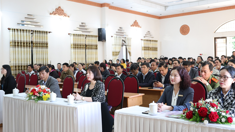 Bồi dưỡng kỹ năng viết chính luận về bảo vệ nền tảng tư tưởng của Đảng