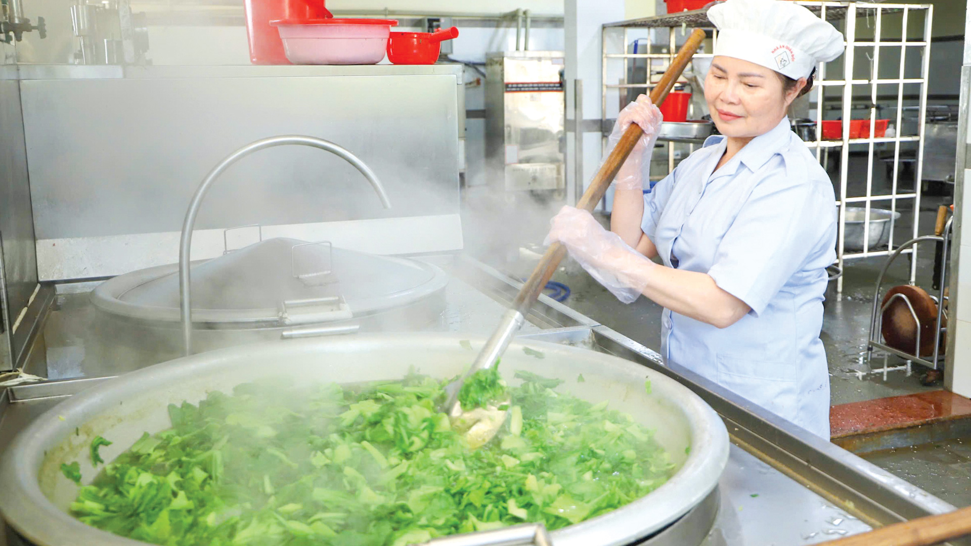 Nữ chiến sĩ thi đua toàn quân