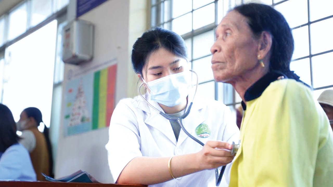 Chăm sóc người cao tuổi nơi vùng xa