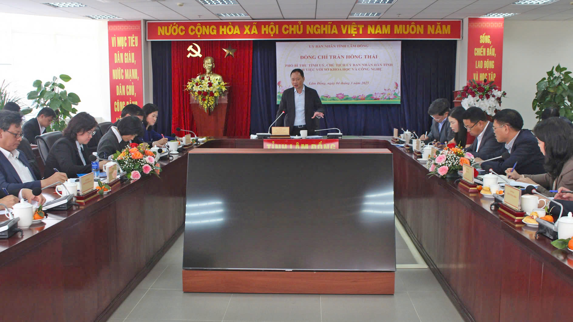 Chủ tịch UBND tỉnh Lâm Đồng Trần Hồng Thái: Các nhiệm vụ khoa học công nghệ phải giải quyết hiệu quả các vấn đề thực tiễn