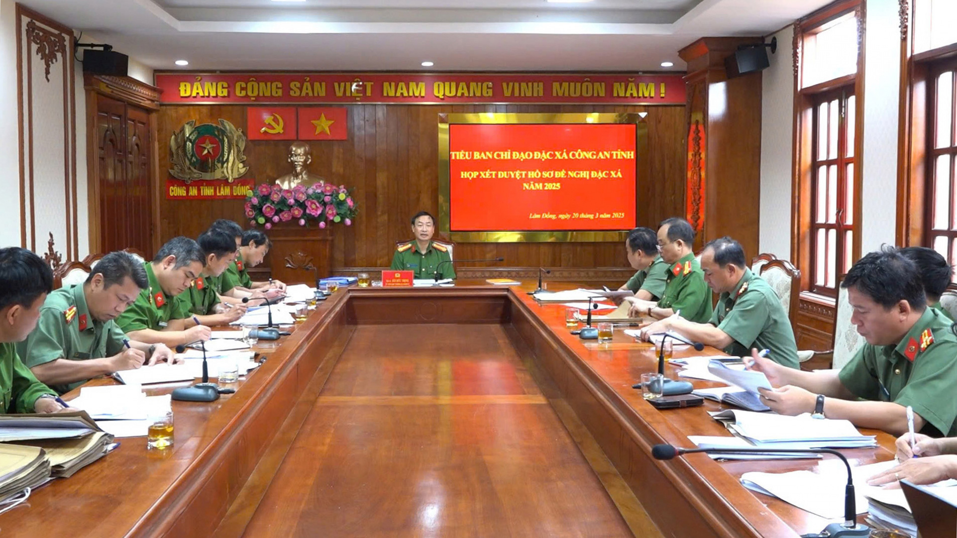 Thẩm định hồ sơ đề nghị đặc xá cho 25 phạm nhân