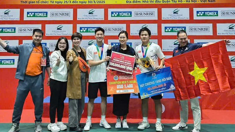 Cặp VĐV Lâm Đồng giành HCV lịch sử tại giải Giải cầu lông quốc tế Ciputra Hanoi - Yonex Sunrise Viet Nam International Challenge 2025