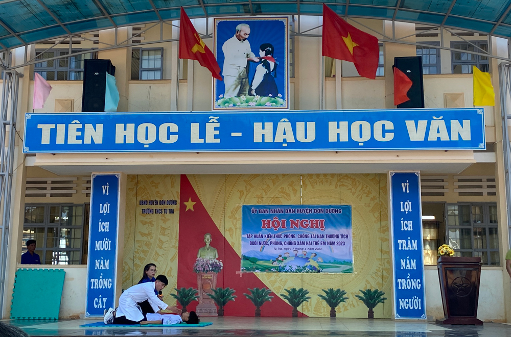 Đơn Dương: Tuyên truyền phòng chống tai nạn thương tích và đuối nước cho học sinh
