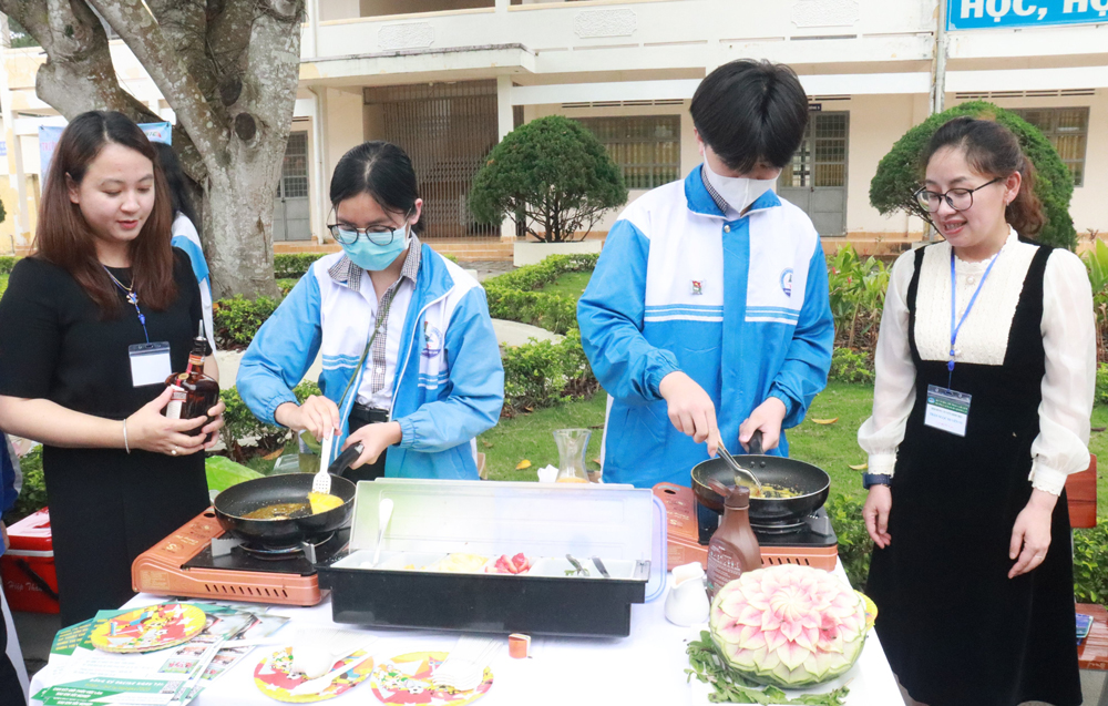 Lâm Đồng hỗ trợ chi phí cho người tham gia đào tạo nghề trình độ sơ cấp