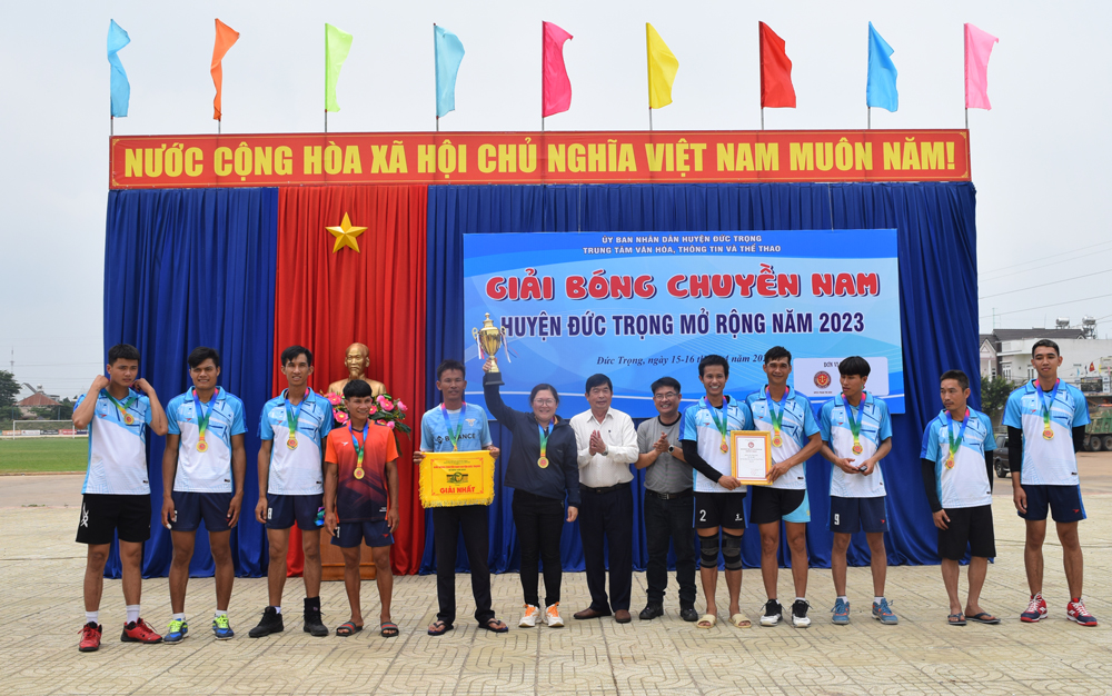 Giải Bóng chuyền nam huyện Đức Trọng mở rộng
