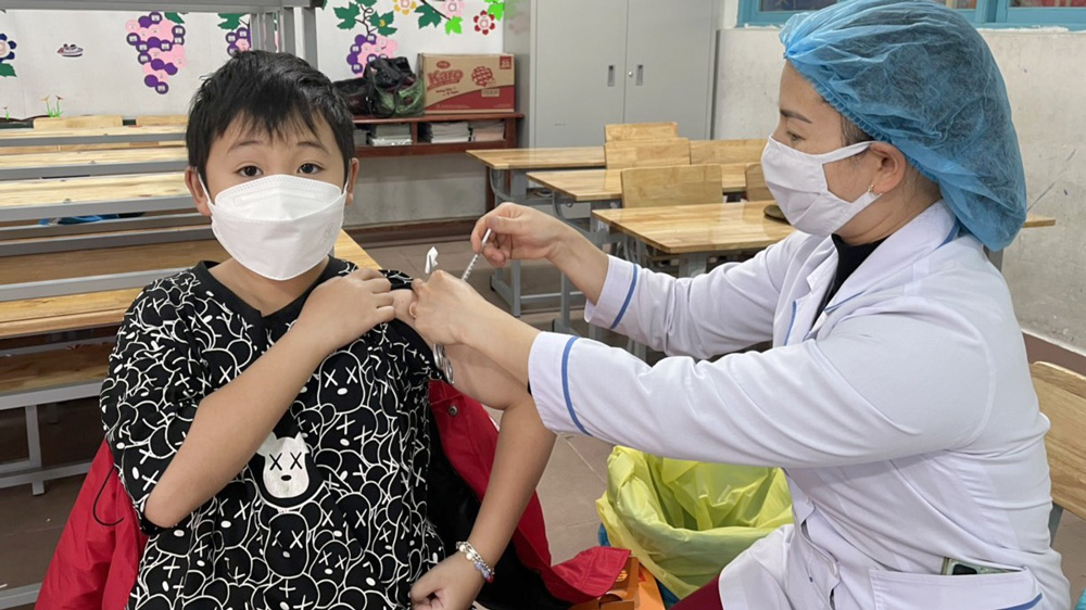 Thực hiện tiêm vắc xin phòng Covid-19 đủ liều, đúng lịch để đáp ứng miễn dịch tốt