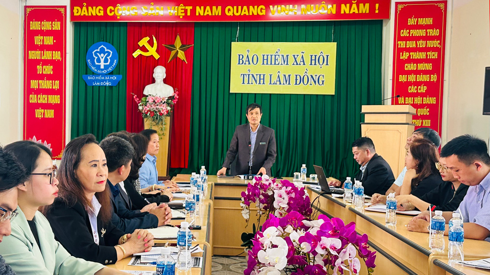 Đối thoại công tác phát triển đối tượng tham gia bảo hiểm xã hội tự nguyện, bảo hiểm y tế tự đóng